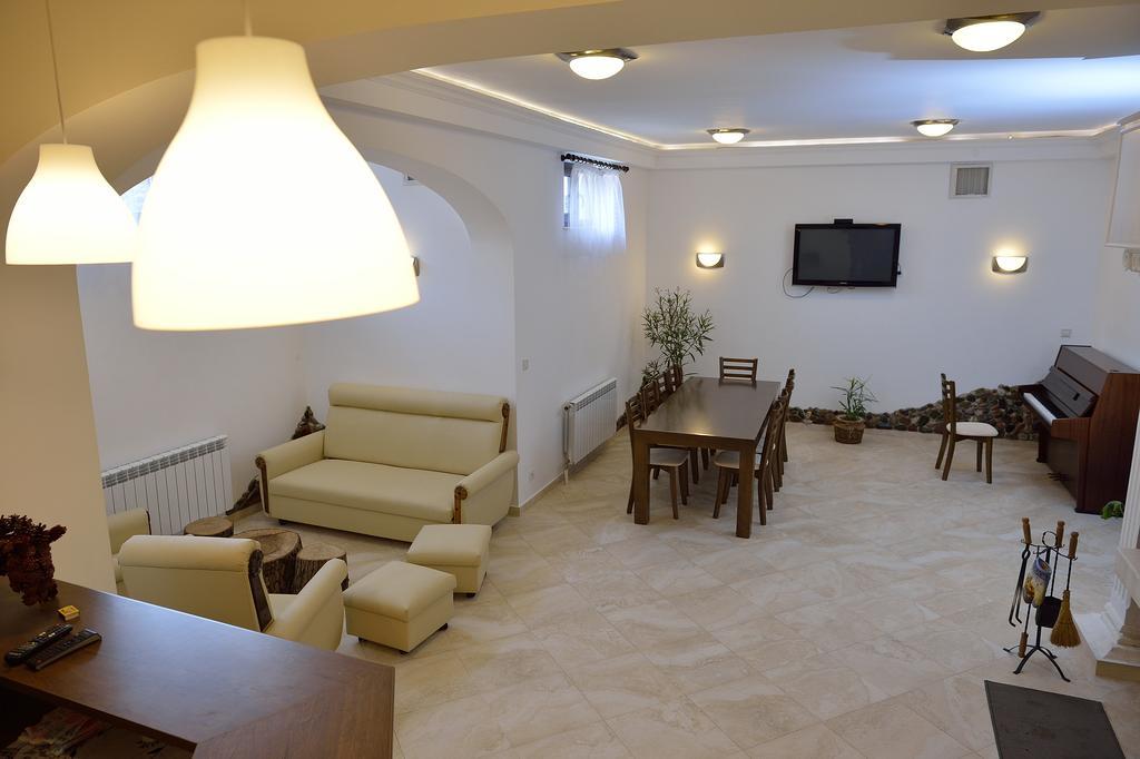 Guest House Nocturno Berkowica Zewnętrze zdjęcie